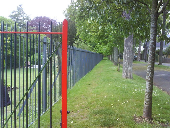 galvanized and polyester powder coated mild steel vertical railings which are complaint with BS 1722 Part 9