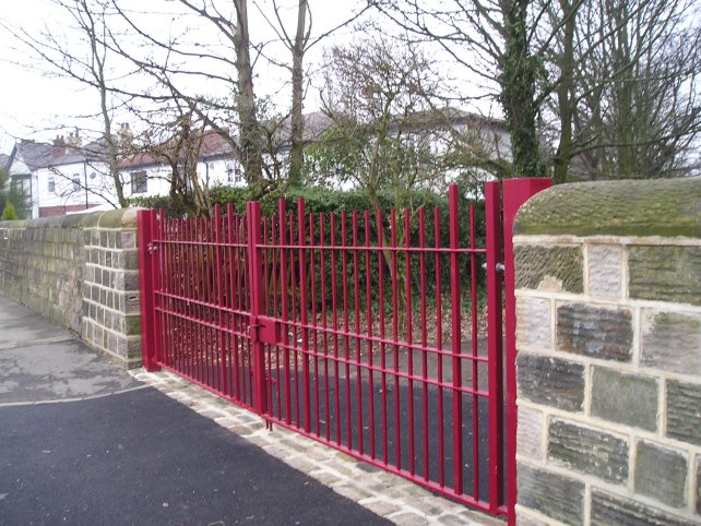 galvanized & polyester powder coating railings and gates laser profiled motifs anti cycle barriers