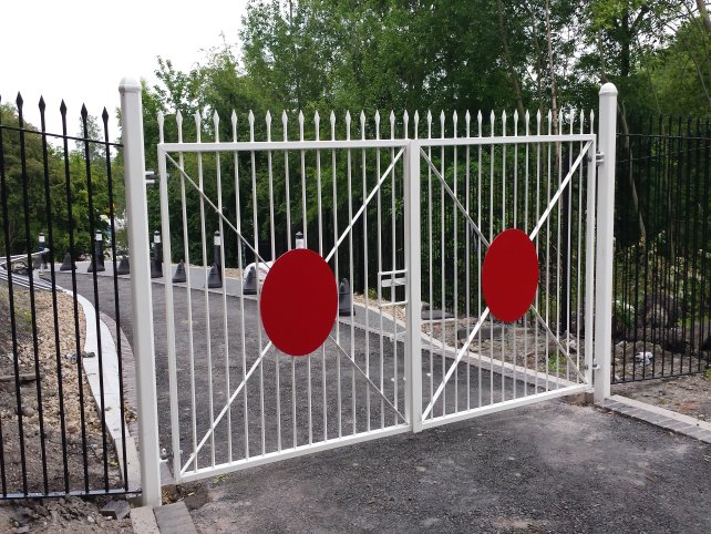 mild steel galvanized and powder coated mild steel vertical bar railings and gates