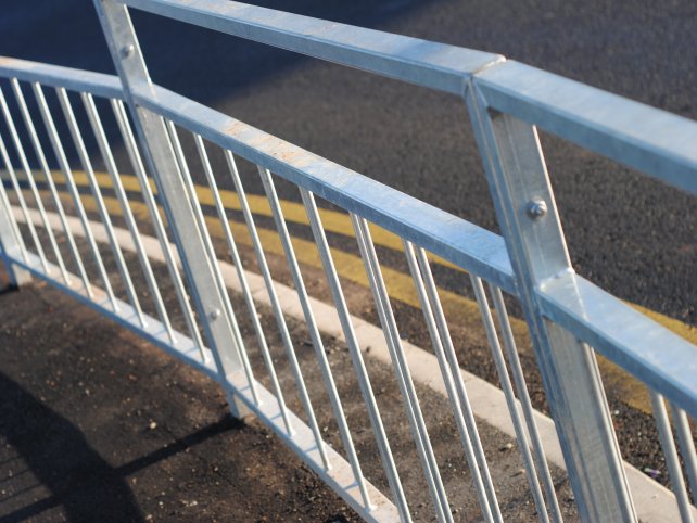 galvanized mild steel pedestrian guardrail