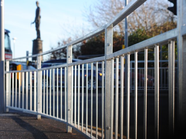 galvanized mild steel pedestrian guardrail