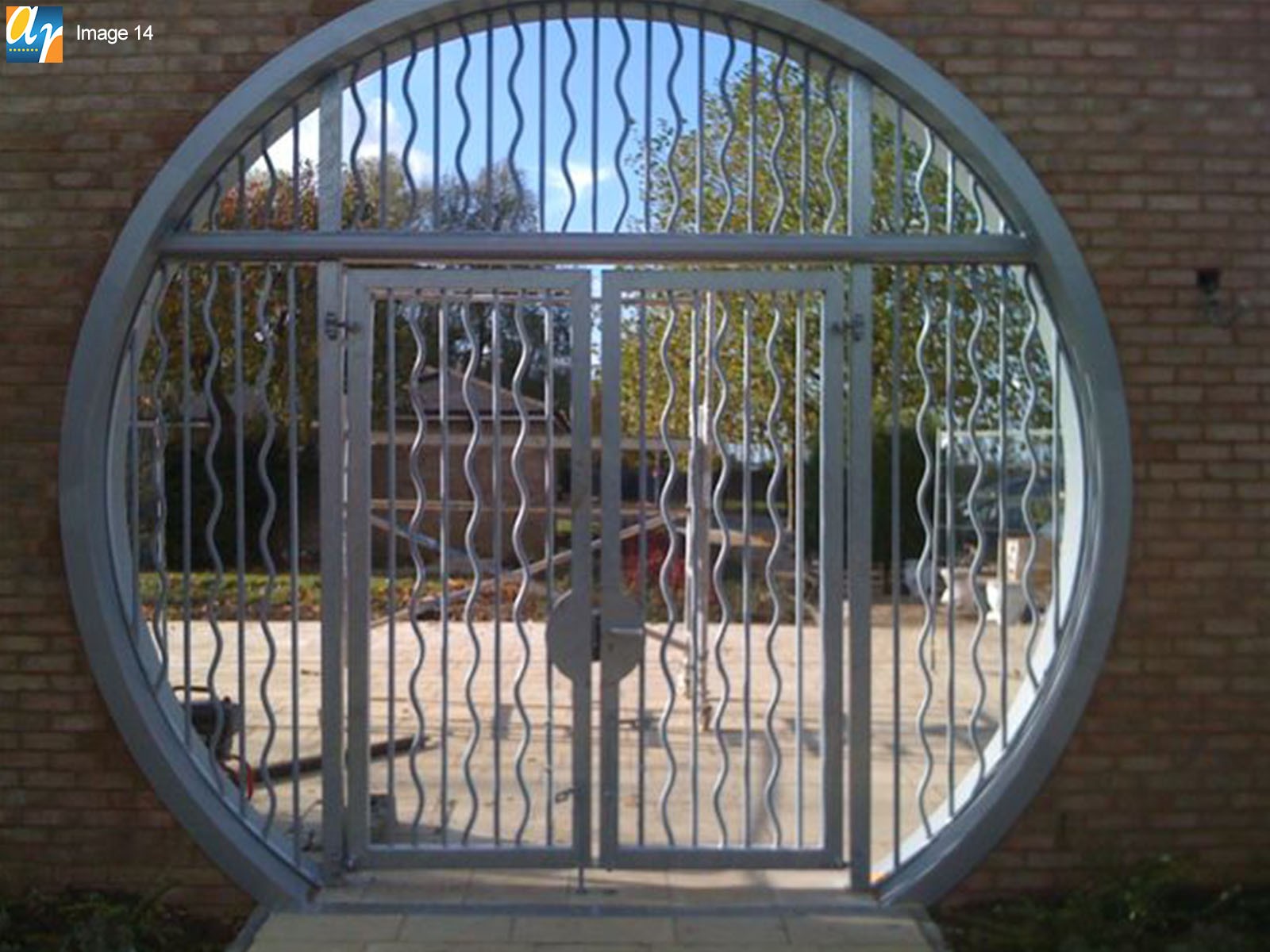 Bespoke metal gate