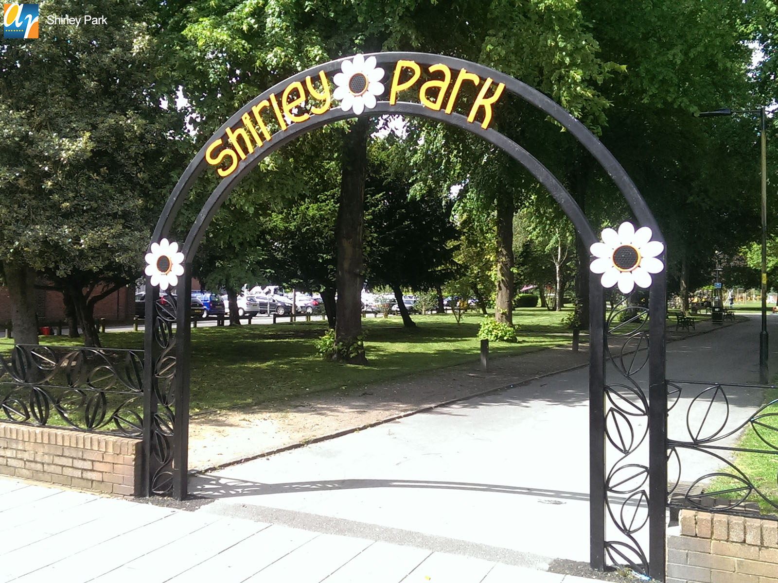 Shirley Park decorative archway