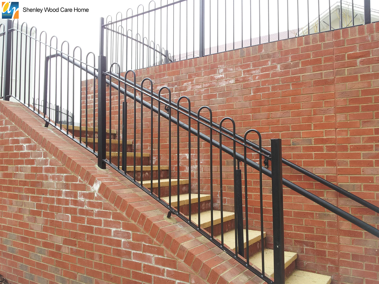 Shenley Wood Care Home standard bow top railings