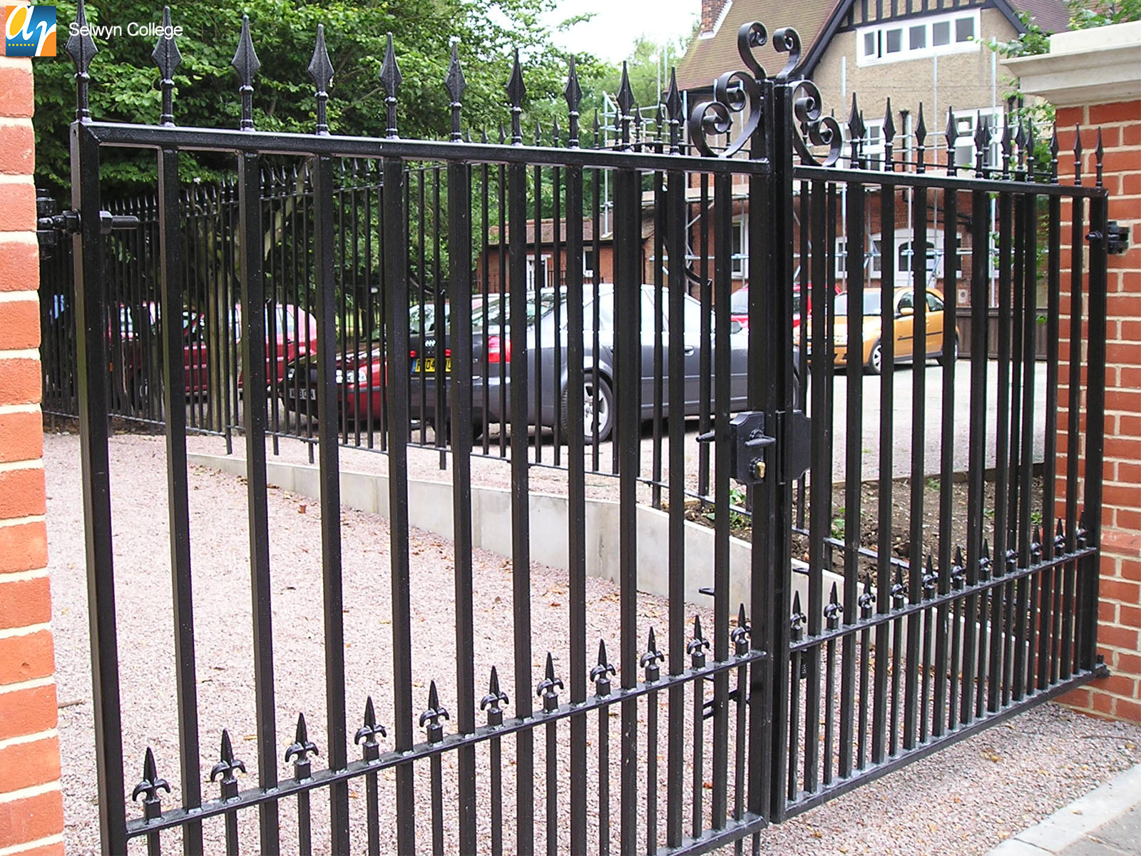 Selwyn College metal gates